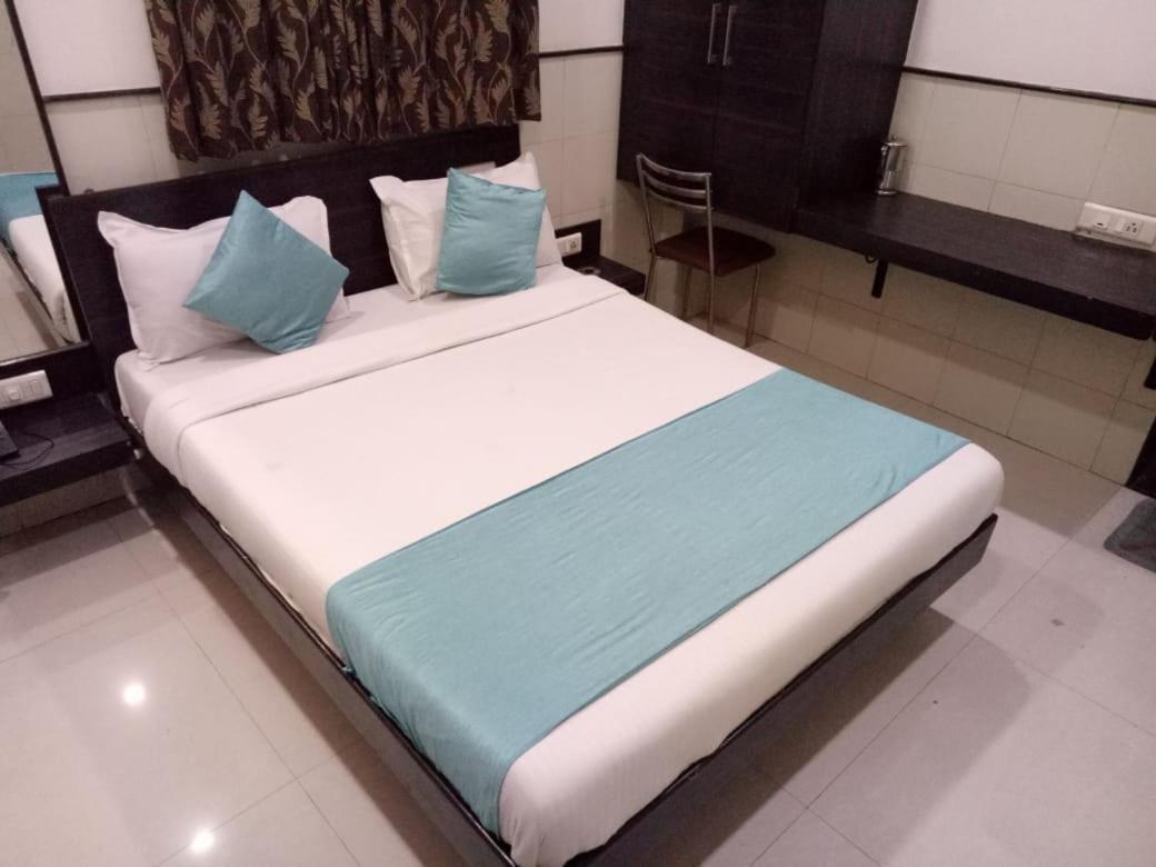 Hotel Sharda Mumbai Exterior foto